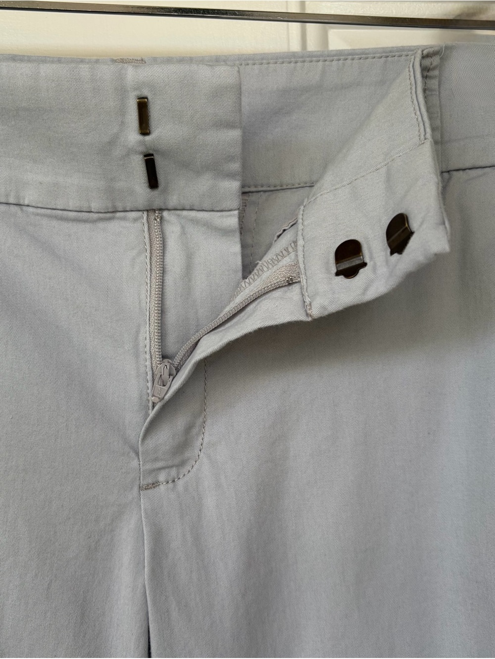 •J. Crew• Light Gray Chino 8” Inseam Bermuda Shorts - Size 10 - Picture 4 of 7